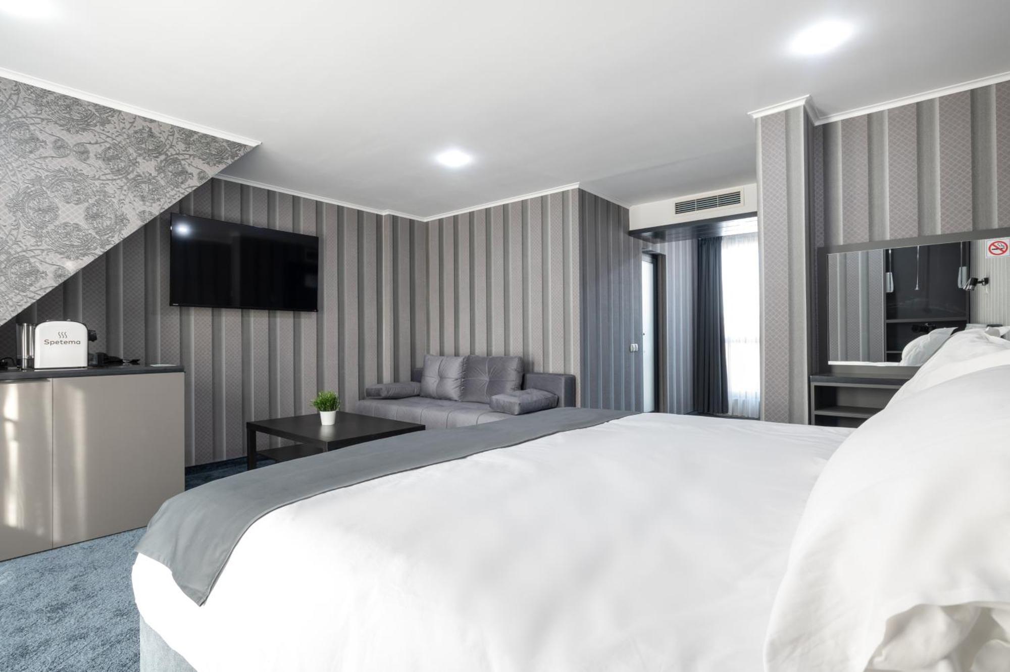 Hotel Boutique 5 - Free Parking - Free Breakfast - Free Internet - Evse — Photos 3